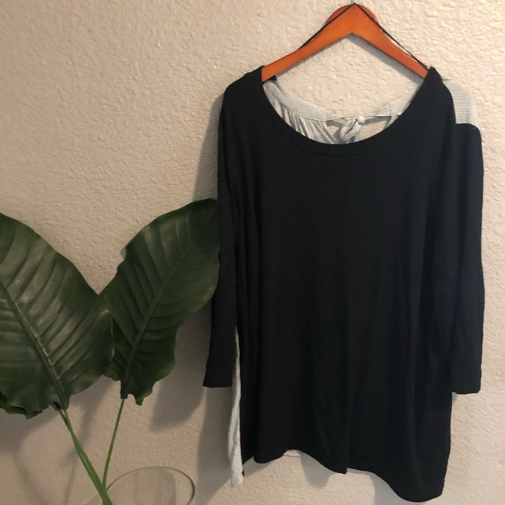 Black blouse w/ stripe back